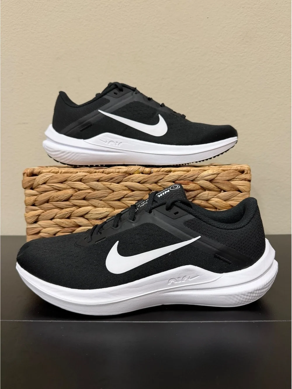 Size 7.5 - Nike Winflo 10 “Black White”